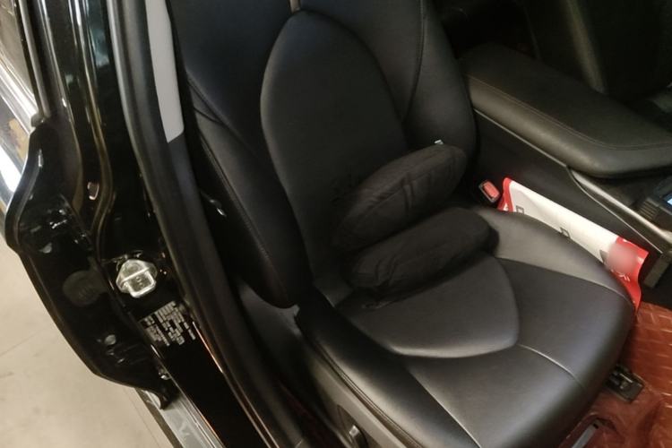 Used Toyota Camry 2021 2.5G Luxury Edition Right Front Seat