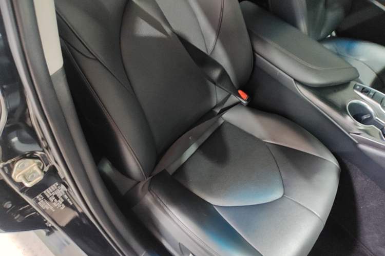 Used Toyota Camry 2021 2.0G Luxury Edition Right Front Seat