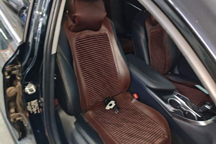 Used Toyota Camry 2021 2.0G Luxury Edition Right Front Seat