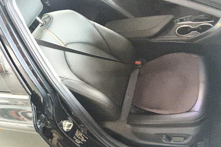 Used Toyota Camry 2021 2.0G Luxury Edition Right Front Seat