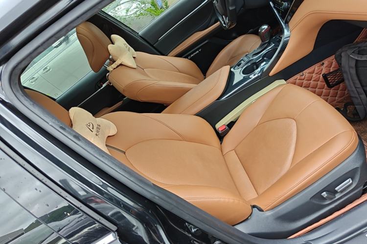 Used Toyota Camry 2021 2.5G Luxury Edition Right Front Seat