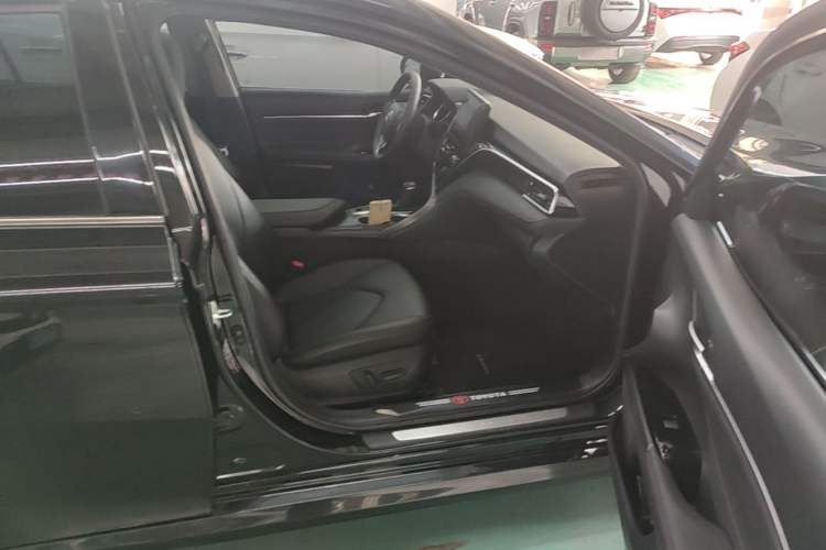 Used Toyota Camry 2021 2.0G Luxury Edition Right Front Seat