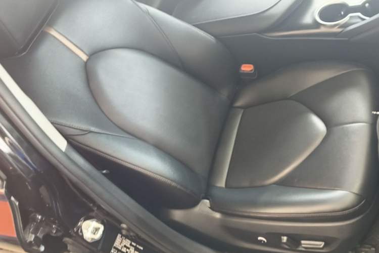 Used Toyota Camry 2021 2.0G Luxury Edition Right Front Seat