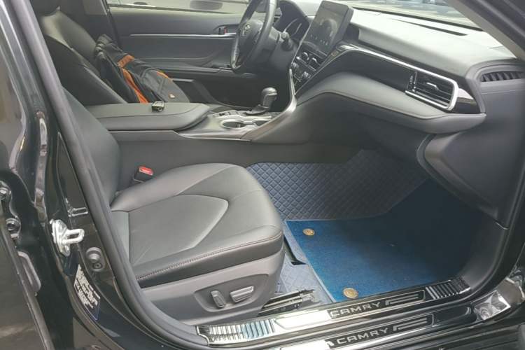 Used Toyota Camry 2021 2.0G Luxury Edition Right Front Seat