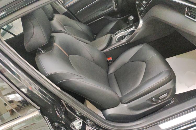 Used Toyota Camry 2021 2.0G Luxury Edition Right Front Seat