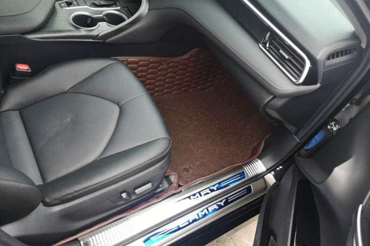 Used Toyota Camry 2021 2.0G Luxury Edition Right Front Seat