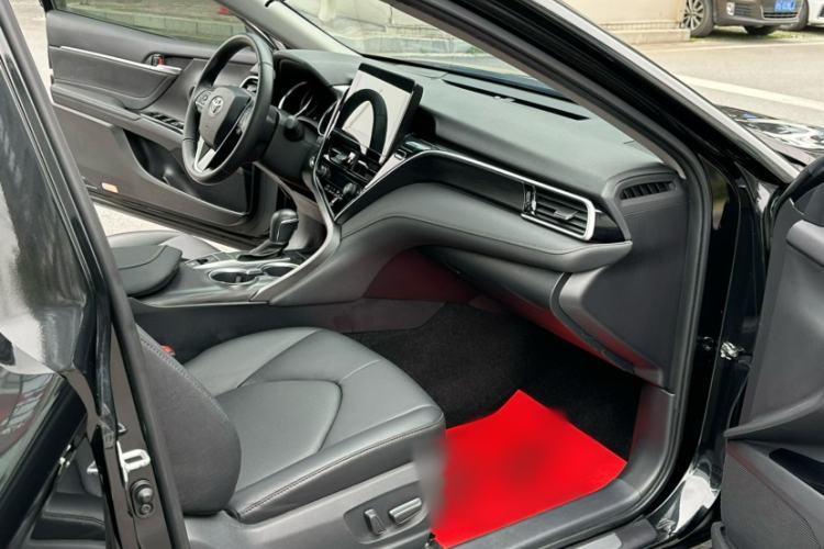 Used Toyota Camry 2021 2.0G Luxury Edition Right Front Seat