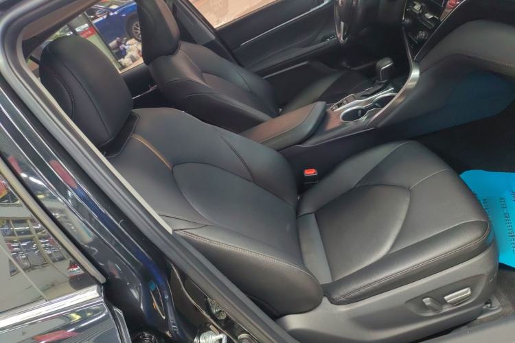 Used Toyota Camry 2021 2.0G Luxury Edition Right Front Seat
