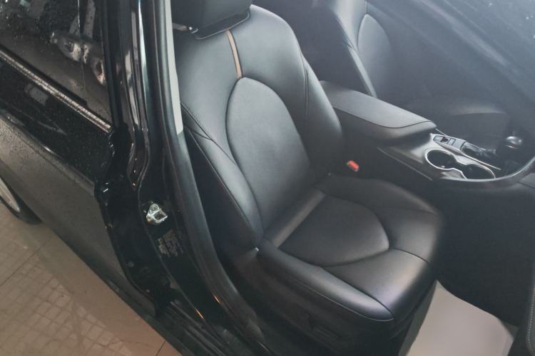 Used Toyota Camry 2021 2.0G Luxury Edition Right Front Seat