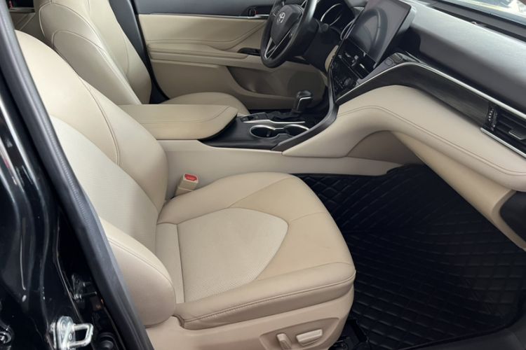 Used Toyota Camry 2021 2.0G Luxury Edition Right Front Seat