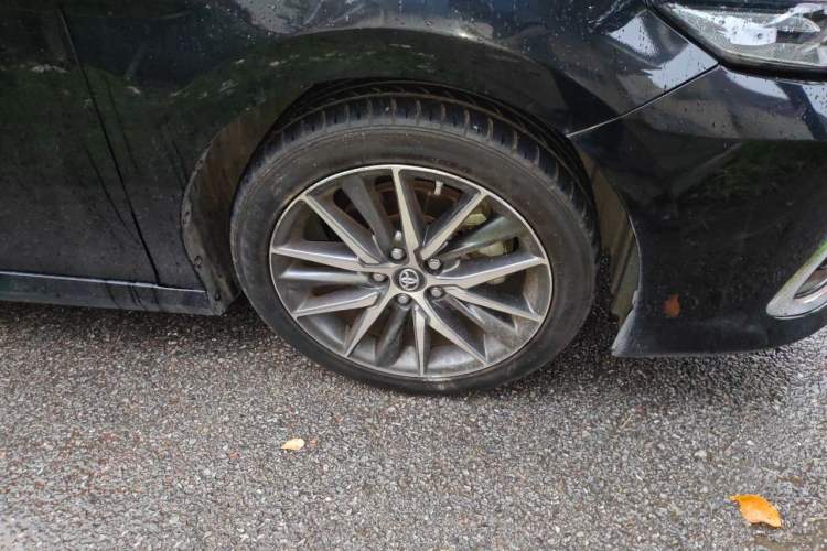 Used Toyota Camry 2021 2.5G Luxury Edition Right Front Wheel Hub