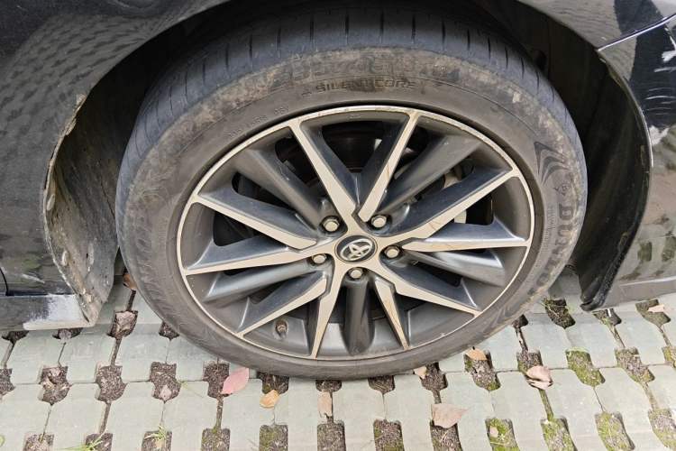 Used Toyota Camry 2021 2.5G Luxury Edition Right Front Wheel Hub