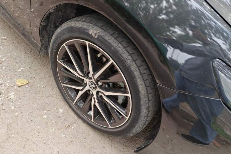 Used Toyota Camry 2021 2.5G Luxury Edition Right Front Wheel Hub