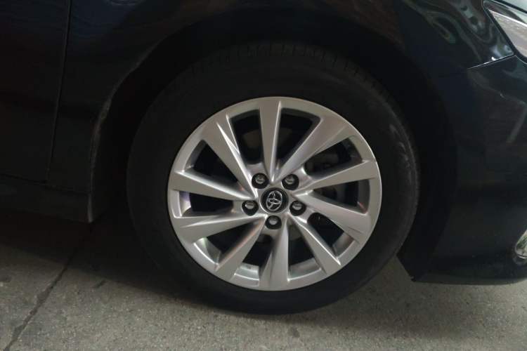 Used Toyota Camry 2021 Dual-Motor 2.5 HGVP Leading Edition Right Front Wheel Hub