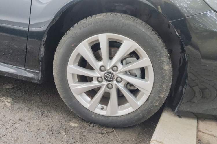 Used Toyota Camry 2021 2.0G Luxury Edition Right Front Wheel Hub