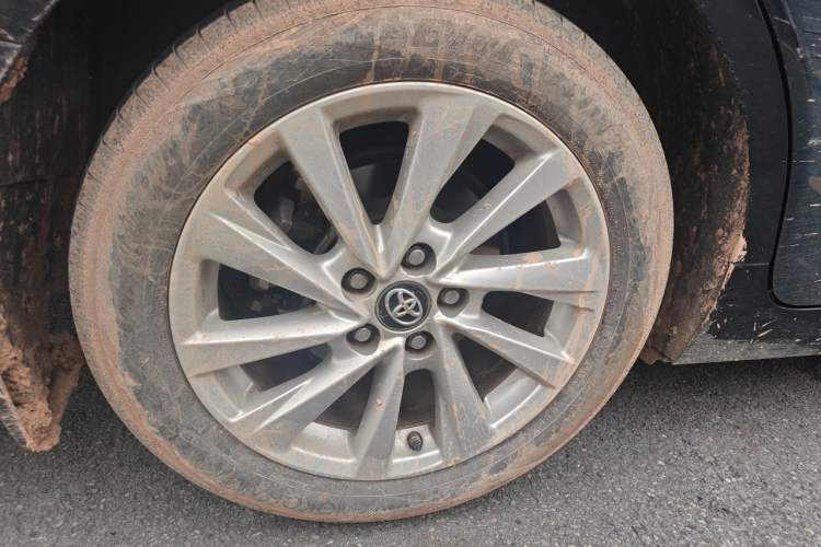 Used Toyota Camry 2021 2.0G Luxury Edition Right Front Wheel Hub