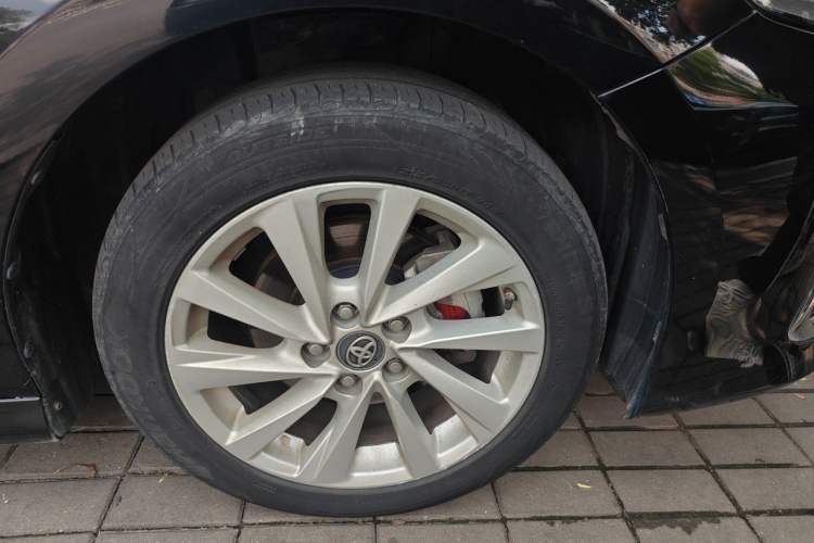 Used Toyota Camry 2021 2.0G Luxury Edition Right Front Wheel Hub