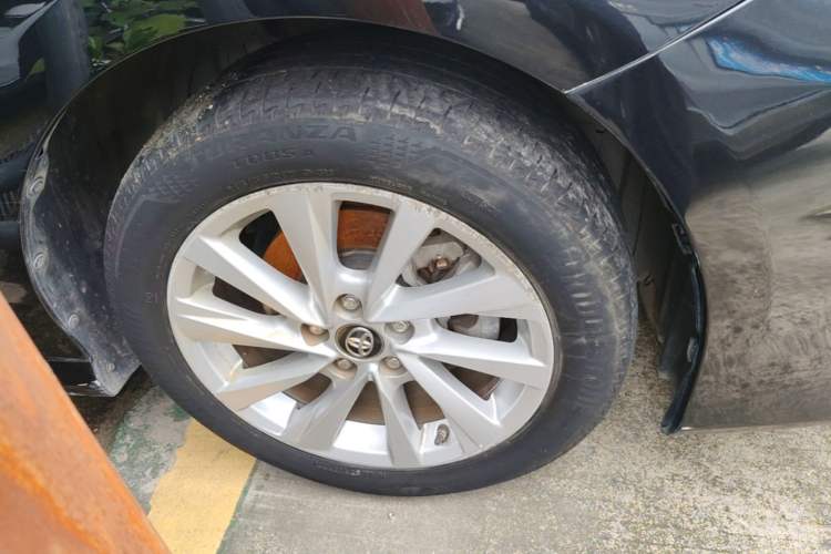 Used Toyota Camry 2021 2.0G Luxury Edition Right Front Wheel Hub