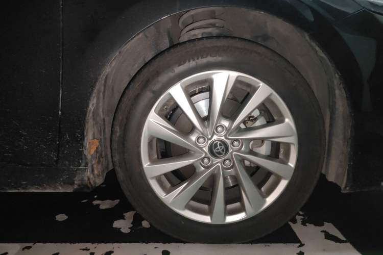 Used Toyota Camry 2021 2.0G Luxury Edition Right Front Wheel Hub