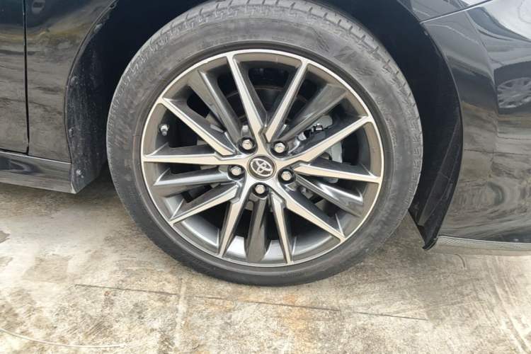 Used Toyota Camry 2021 2.5G Luxury Edition Right Front Wheel Hub