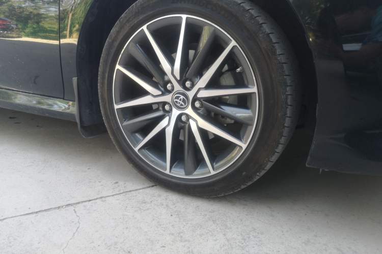 Used Toyota Camry 2021 Dual-Motor 2.5 HGVP Leading Edition Right Front Wheel Hub