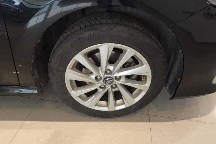 Used Toyota Camry 2021 2.0G Luxury Edition Right Front Wheel Hub