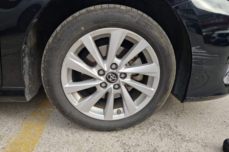 Used Toyota Camry 2021 Dual-Motor 2.5 HGVP Leading Edition Right Front Wheel Hub