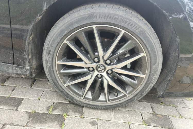 Used Toyota Camry 2021 2.5G Luxury Edition Right Front Wheel Hub