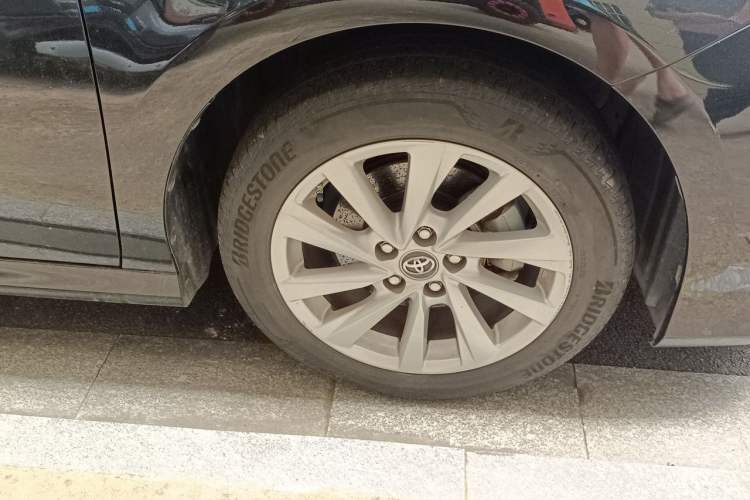Used Toyota Camry 2021 2.0G Luxury Edition Right Front Wheel Hub