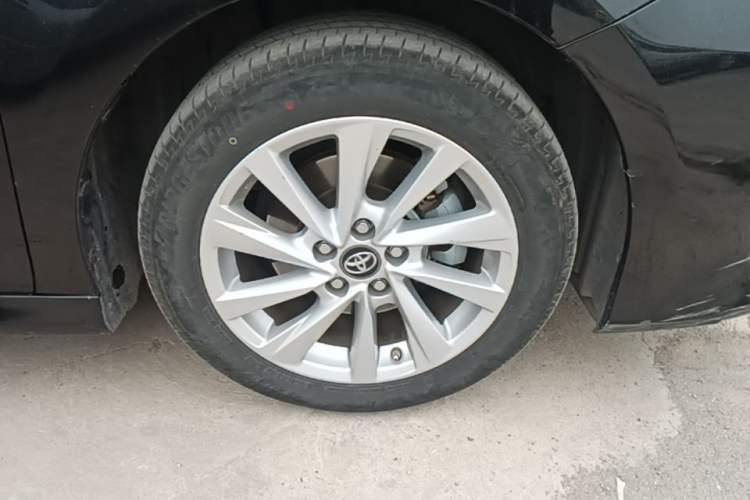 Used Toyota Camry 2021 2.0G Luxury Edition Right Front Wheel Hub