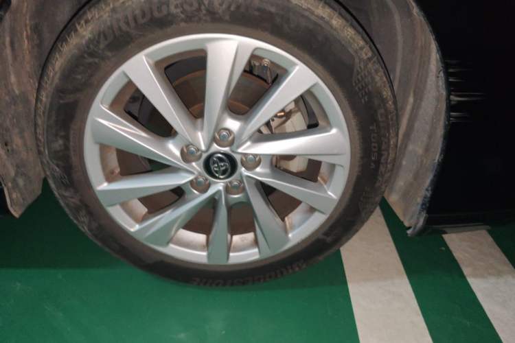 Used Toyota Camry 2021 2.0G Luxury Edition Right Front Wheel Hub
