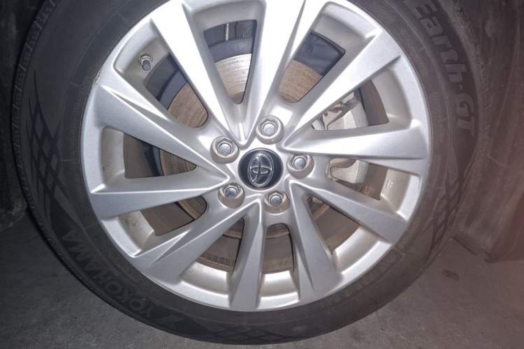 Used Toyota Camry 2021 2.0G Luxury Edition Right Front Wheel Hub