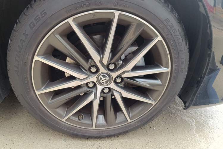 Used Toyota Camry 2021 2.5G Luxury Edition Right Front Wheel Hub