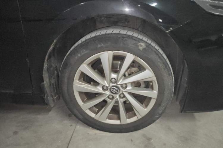 Used Toyota Camry 2021 2.0G Luxury Edition Right Front Wheel Hub