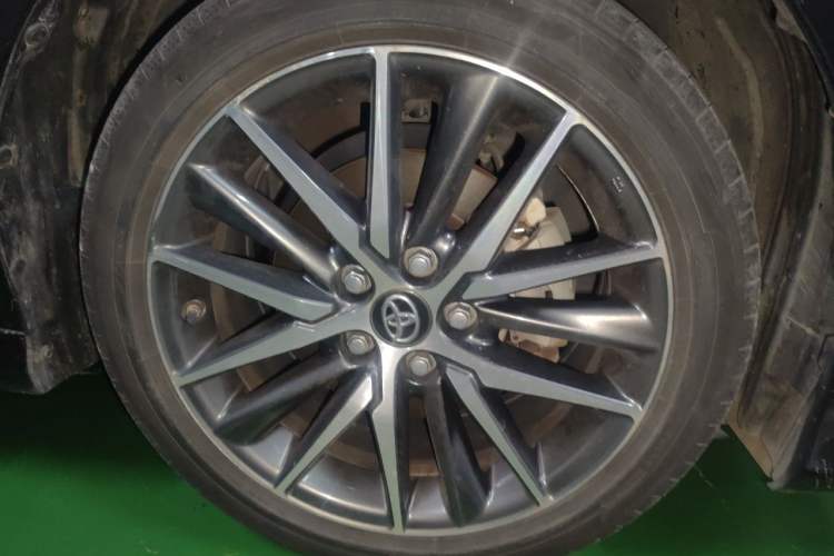 Used Toyota Camry 2021 Dual-Motor 2.5HG Luxury Edition Right Front Wheel Hub