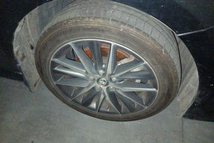 Used Toyota Camry 2021 2.5G Luxury Edition Right Front Wheel Hub