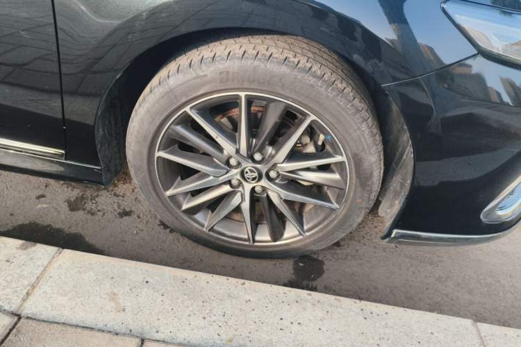 Used Toyota Camry 2021 2.5G Luxury Edition Right Front Wheel Hub
