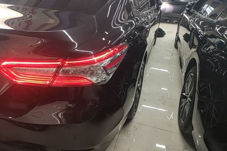 Used Toyota Camry 2021 2.5G Luxury Edition Right Rear Taillight