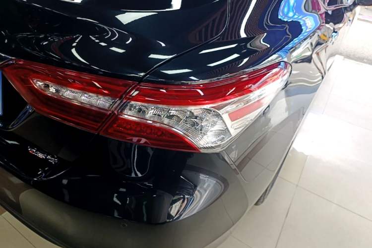 Used Toyota Camry 2021 2.5G Luxury Edition Right Rear Taillight