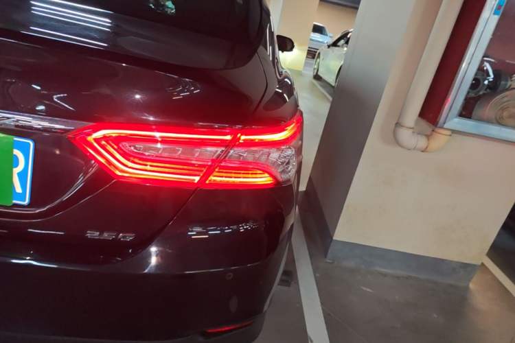 Used Toyota Camry 2021 2.5G Luxury Edition Right Rear Taillight