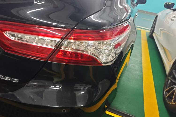 Used Toyota Camry 2021 2.5G Luxury Edition Right Rear Taillight