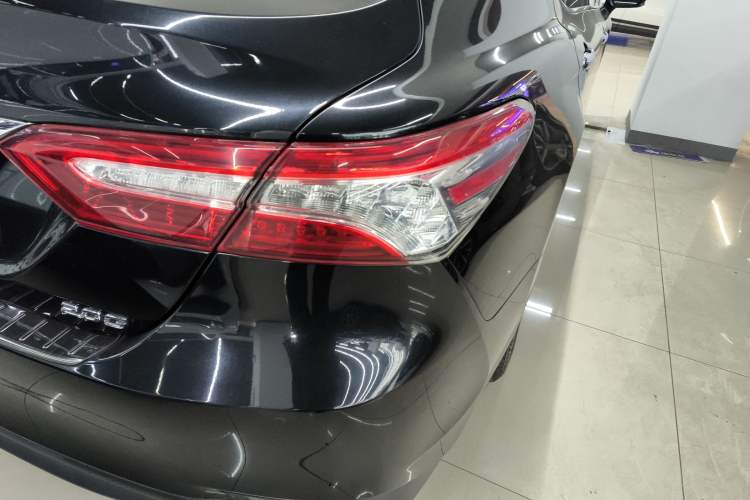 Used Toyota Camry 2021 2.0G Luxury Edition Right Rear Taillight