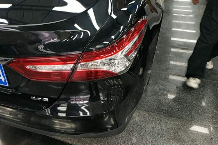 Used Toyota Camry 2021 2.0G Luxury Edition Right Rear Taillight