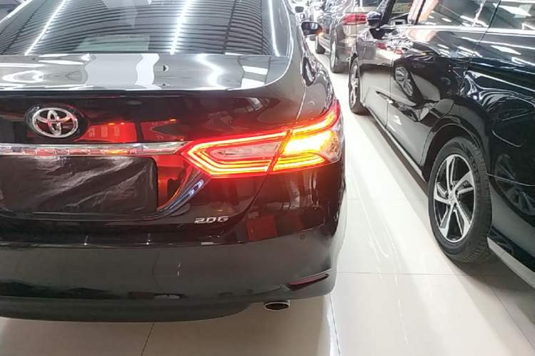 Used Toyota Camry 2021 2.0G Luxury Edition Right Rear Taillight