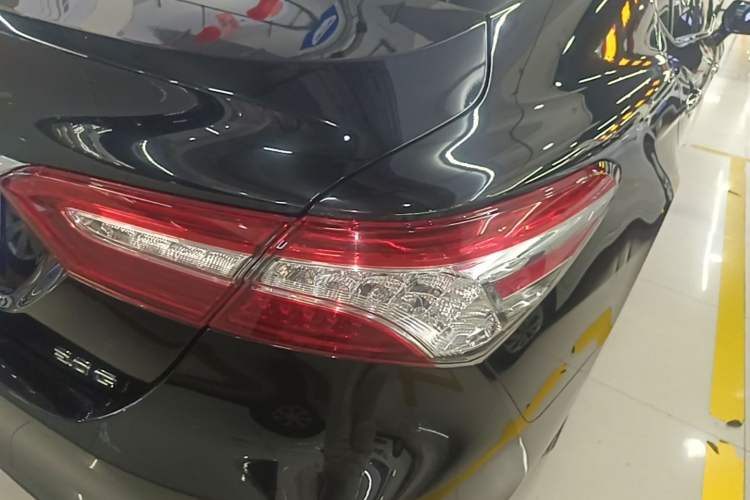 Used Toyota Camry 2021 2.0G Luxury Edition Right Rear Taillight