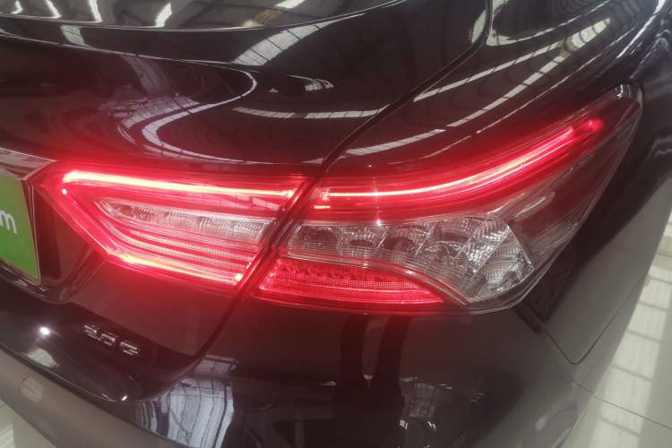 Used Toyota Camry 2021 2.0G Luxury Edition Right Rear Taillight