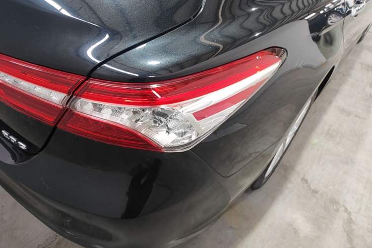 Used Toyota Camry 2021 2.0G Luxury Edition Right Rear Taillight