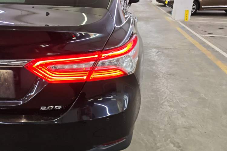 Used Toyota Camry 2021 2.0G Luxury Edition Right Rear Taillight