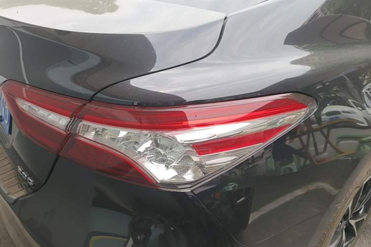 Used Toyota Camry 2021 2.0G Luxury Edition Right Rear Taillight