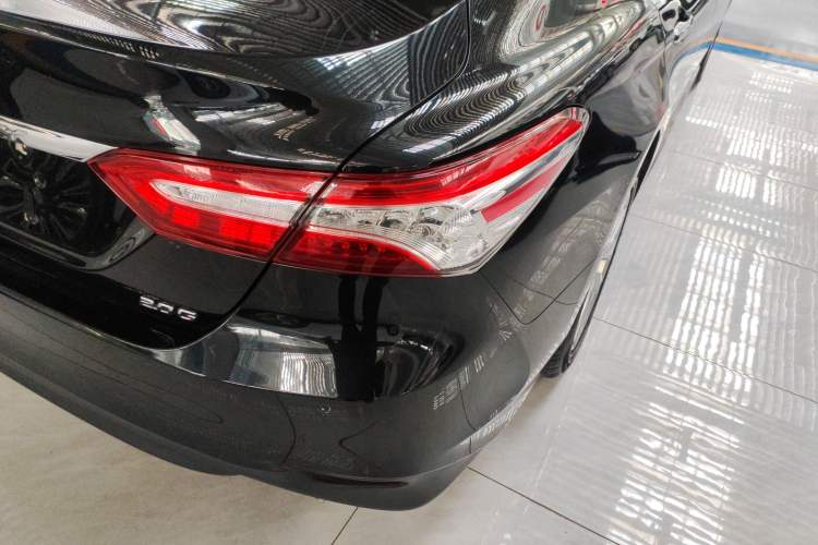 Used Toyota Camry 2021 2.0G Luxury Edition Right Rear Taillight